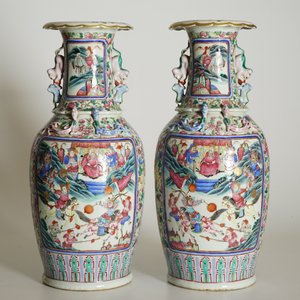 Une paire de vases en porcelaine de Chine famille rose, 19ème — photo 7