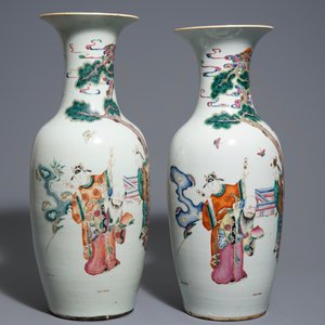 Une paire de vases en porcelaine de Chine famille rose, 19ème — photo 2