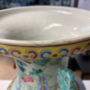 Une paire de vases en porcelaine de Chine famille rose à décor de dragons, 19ème — photo 7