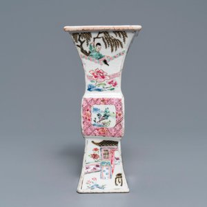 Une paire de vases en porcelaine de Chine famille rose à décor de 'La Romance de la chambre de l'ouest', Yongzheng — photo 3