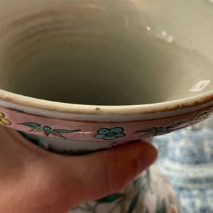 Une paire de vases en porcelaine de Chine famille rose à décor d'oiseaux parmi branches fleuries, 19ème — photo 39