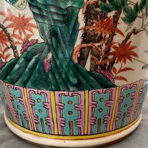 Une paire de vases en porcelaine de Chine famille rose à décor d'oiseaux parmi branches fleuries, 19ème — photo 49