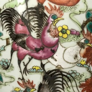Une paire de vases en porcelaine de Chine famille rose aux oiseaux parmi fleurs, 19ème — photo 18