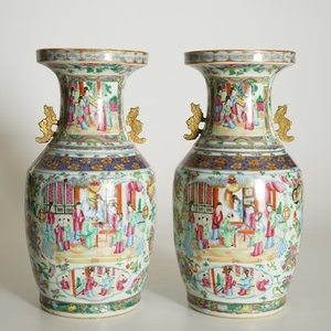 Une paire de vases en porcelaine de Chine famille rose, Canton, 19ème — photo 9