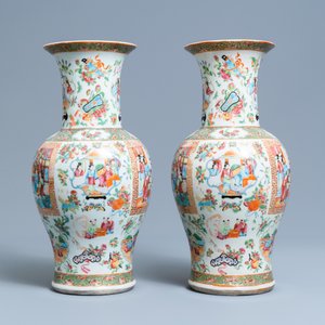 Une paire de vases en porcelaine de Chine famille rose de Canton, 19ème — photo 4