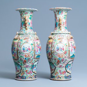 Une paire de vases en porcelaine de Chine famille rose de Canton, 19ème — photo 4