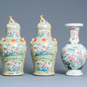 Une paire de vases en porcelaine de Chine famille rose de Canton et un à décor de guerriers, marque de Qianlong, 19ème — photo 2