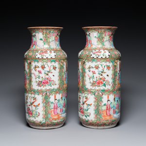 Une paire de vases en porcelaine de Chine famille rose de Canton et une paire de pots couverts en bleu et blanc, 19ème — photo 5