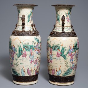 Une paire de vases en porcelaine de Chine famille rose dit "de Nankin", 19ème — photo 4