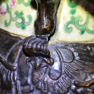 Une paire de vases en porcelaine de Chine famille rose dit "de Nankin", 19ème — photo 9