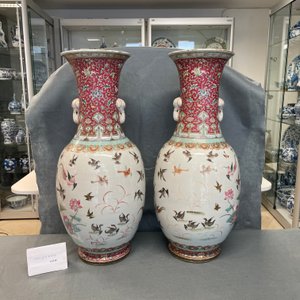 Une paire de vases en porcelaine de Chine famille rose, marque et époque de Tongzhi — photo 8