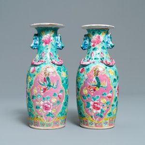 Une paire de vases en porcelaine de Chine famille rose pour le marché Straits ou Peranakan, 19ème — photo 3