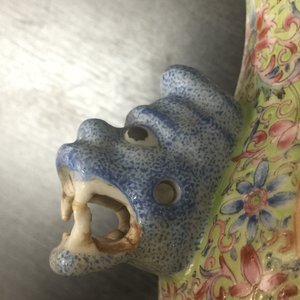 Une paire de vases en porcelaine de Chine famille rose, République, 20ème — photo 8