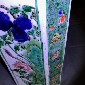 Une paire de vases en porcelaine de Chine famille verte, Kangxi — photo 12