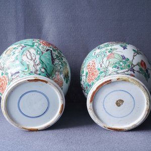 Une paire de vases en porcelaine de Chine famille verte, Kangxi — photo 10