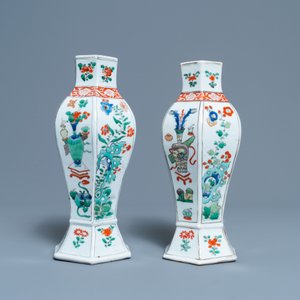 Une paire de vases en porcelaine de Chine famille verte, Kangxi — photo 2