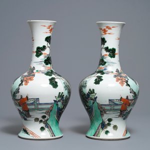 Une paire de vases en porcelaine de Chine famille verte, marque de Kangxi, 19ème — photo 3