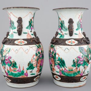 Une paire de vases en porcelaine de Chine, famille verte sur craquelé, Nanking, 19ème — photo 4
