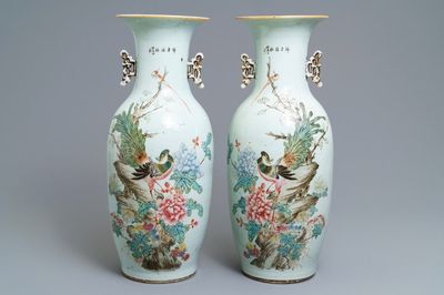 Une paire de vases en porcelaine de Chine qianjiang cai, 19/20ème