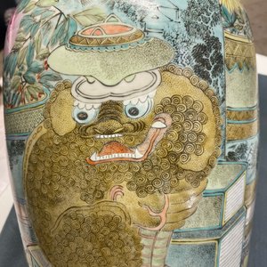 Une paire de vases en porcelaine de Chine qianjiang cai, 19/20ème — photo 15