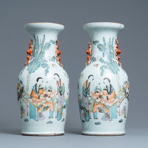 Une paire de vases en porcelaine de Chine qianjiang cai, 19/20ème — photo 1