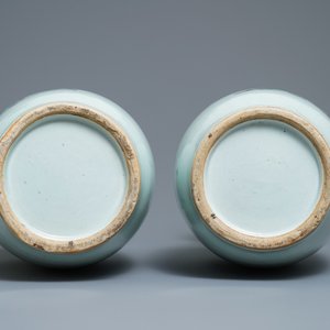 Une paire de vases en porcelaine de Chine qianjiang cai à décor de dames dans un jardin, 19/20ème — photo 6