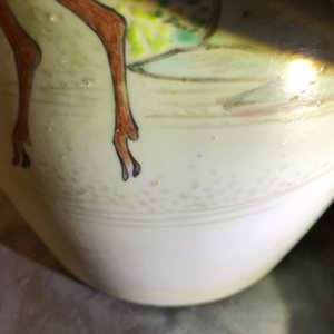 Une paire de vases en porcelaine de Chine qianjiang cai à décor de singes et cerfs, 19/20ème — photo 13