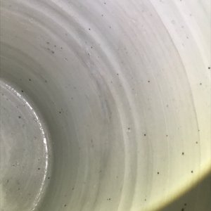 Une paire de vases en porcelaine de Chine wucai à décor de dragons et phénix, époque Transition — photo 11