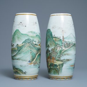 Une paire de vases en porcelaine Satsuma de Japon à décor d'un paysage, Meiji, 19ème — photo 3
