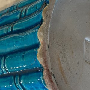 Une paire de vases, une paire de lions et un porte-chapeau en porcelaine de Chine monochrome bleu et turquoise, 19/20ème — photo 16