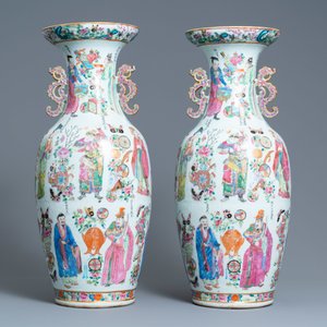 Une paire de vases 'Wu Shuang Pu' en porcelaine de Chine famille rose de Canton, 19ème — photo 3