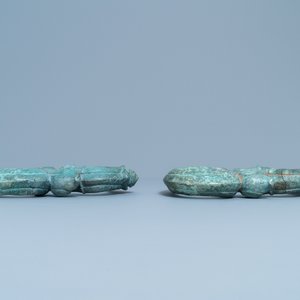 Une paire d'ornements en bronze, Chine, Han ou après — photo 5