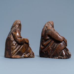Une paire d'ornements figuratives d'une banque d'église en chêne sculpté, Angleterre, 14/15ème — photo 3