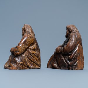 Une paire d'ornements figuratives d'une banque d'église en chêne sculpté, Angleterre, 14/15ème — photo 5