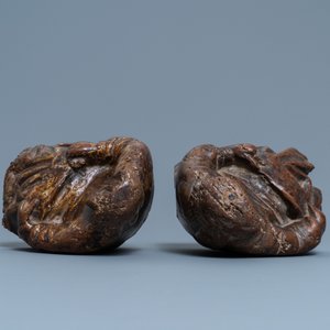 Une paire d'ornements figuratives d'une banque d'église en chêne sculpté, Angleterre, 14/15ème — photo 7
