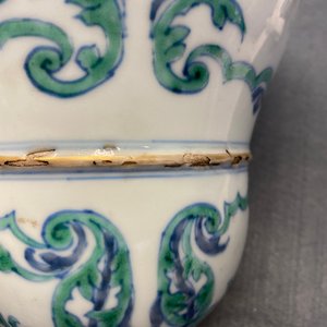 Une paire d'urnes couvertes en porcelaine de Chine d'exportation, Qianlong — photo 29