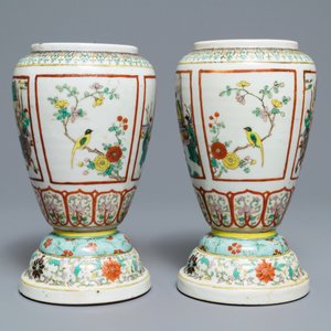 Une paire d'urnes en porcelaine de Chine famille verte, 19ème — photo 4