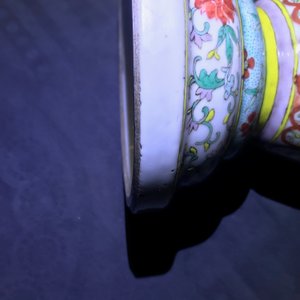 Une paire d'urnes en porcelaine de Chine famille verte, 19ème — photo 8