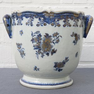 Une partie de service en porcelaine de Chine bleu, blanc et doré, Qianlong — photo 11