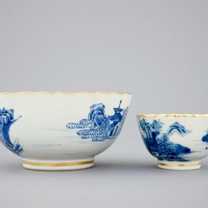 Une partie d'un service à thé en porcelaine de Chine bleu et blanc aux paysages, Qianlong, 18ème — photo 17