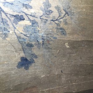 Une peinture rouleau sur papier figurant un ensemble floral, Chine, 18/19ème — photo 10