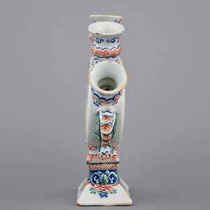 Une petite tulipière en faïence de Delft en palette cachemire, ca. 1700 — photo 5