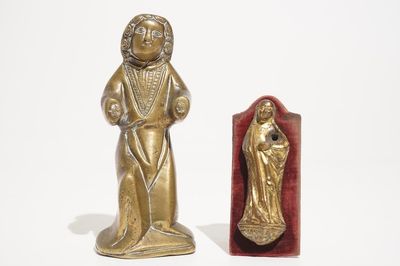 Une petite Vièrge en bronze doré et un ornément de lustre en forme de saint, 13/15ème