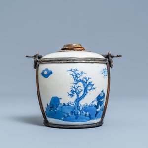 Une pipe à eau en porcelaine de Chine 'Bleu de Hue' pour le Vietnam, 19ème — photo 3