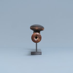Une pipe à opium de femme en bois laqué et peint en faux-écaille de tortue, Chine, 19ème — photo 4