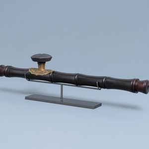 Une pipe à opium en tie li mu, métal paktong et grès de Yixing, Chine, 19ème — photo 1
