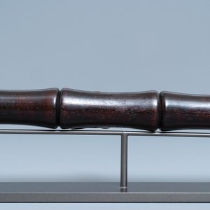 Une pipe à opium en tie li mu, métal paktong et grès de Yixing, Chine, 19ème — photo 9