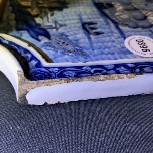 Une plaque en faïence de Delft en bleu et blanc à sujet maritime, 18ème — photo 17