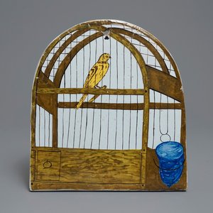 Une plaque en faïence polychrome de Delft à décor trompe l'oeil d'un cage à oiseaux, 18ème — photo 1
