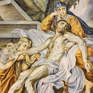 Une plaque en majolique italienne à décor religieux, Castelli, 18ème — photo 9